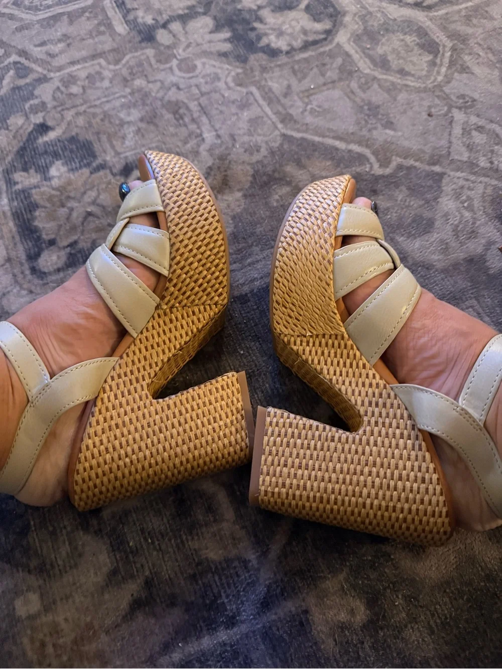 KORKS Brand NEW Dee Woven Platform Wedge Sandals - Cream Sz 8 heels